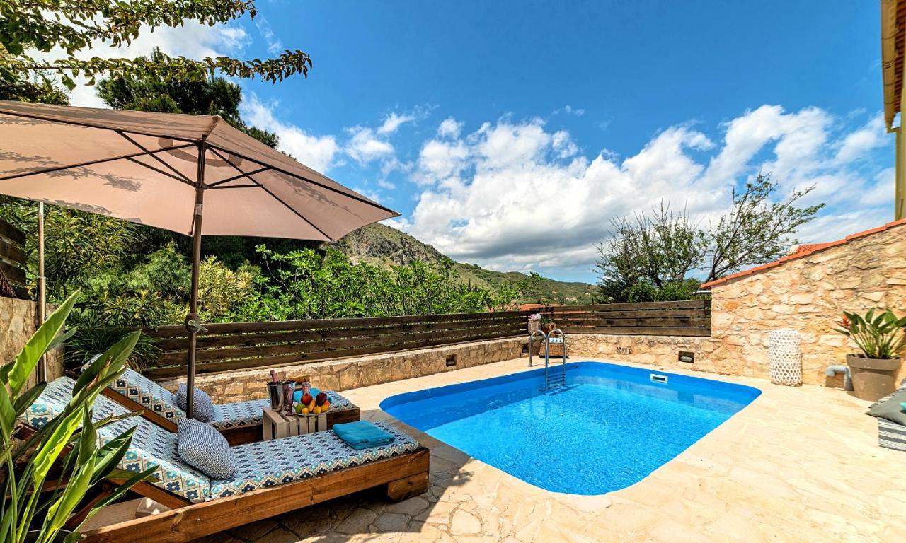 Apple Villas Mouríon 외부 사진