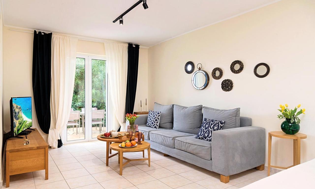 Apple Villas Mouríon 외부 사진